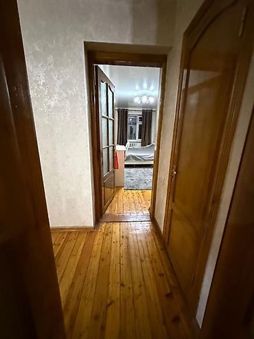 Продажа квартир: 3 комнаты, 56 м², 1 этаж — 5