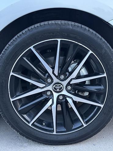 Toyota: Toyota Camry: 2021 г., 2.5 л, Автомат, Бензин, Седан — 7