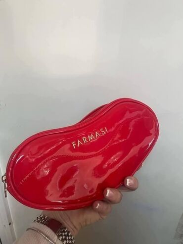 salonke sa kaisem: RED LIPS neseser 💋 1 Idealan, praktičan i dovoljno velik, da u njega