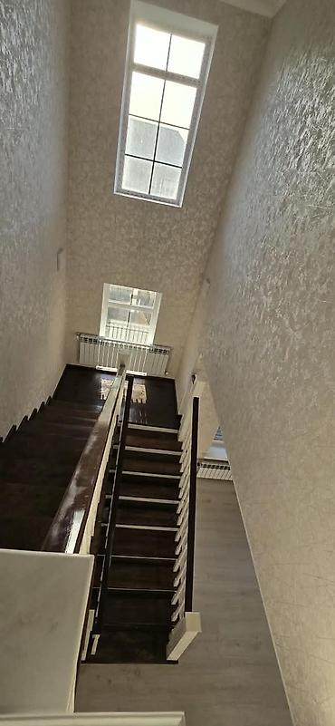 Продажа коттеджей и домов: 🏡 Продаётся современный двухэтажный дом в Кок-Жаре! 📍 Район: Кок-Жар — 7