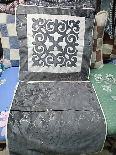 Подушки: Отургуч үчүн жумшак төшөкчө (Сидушка) ​ ​Дизайны: Классикалык "шахмат" — 25