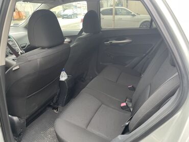 Toyota: Toyota Auris: 1.4 l | 2008 il Hetçbek — 1