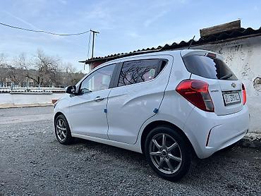 Chevrolet: Chevrolet Spark: 2016 г., 1 л, Вариатор, Бензин, Хэтчбэк — 2