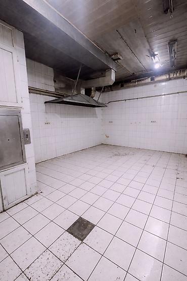 бильярдный клуб сдаю: Сдается помещение 490 м² под ресторан или бар (3 этажа) - 4 сотки — 9