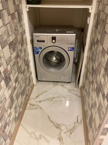 Uzunmüddətli kirayə mənzillər: Xətai Rayonu Əhmədli Metrosu Bakı Kino Teatrı 2 otaq. Mərtəbə - 9/3 — 7