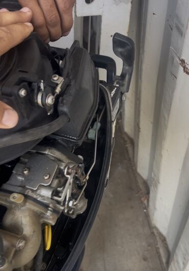 Sbor motorlar və silindr başlıqları: Evinrude 8 hp asma qayıq mühərriki - Brend/model: Evinrude, 8 at gücü — 8