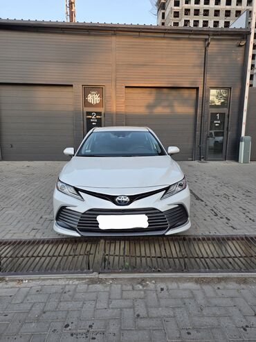 Toyota: Toyota Camry: 2020 г., 2.5 л, Автомат, Гибрид, Седан