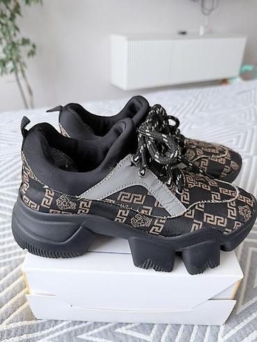 versace: Кроссовки, 35, 35.5, 36, Versace, Б/у, цвет - Черный, Самовывоз, Платная доставка — 5