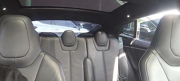 порте: Tesla Model S: 2014 г., Электромобиль, Седан — 6