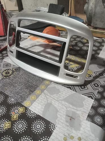 on panel: Hyundai Accent üçün Avtomobil mərkəzi konsol panel çərçivə — 2