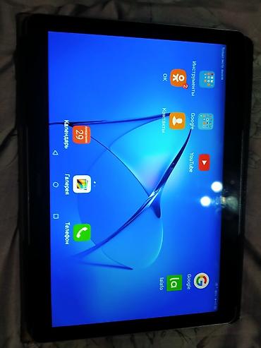 Планшеты: Планшет, Huawei, память 16 ГБ, 9" - 10", Wi-Fi, Б/у, Классический — 9