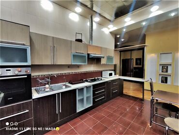 Günlük kirayə mənzillər: 4 otaqlı — 3