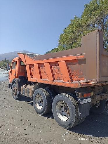 электрик сгу: Самосвал КамАЗ 6x4, оранжевый Основные характеристики: - Колёсная — 5