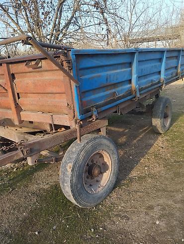 Traktorlar: Minsk MTZ Belarus 80.1 traktor - Rəng: mavi, kabinalı - Ön təkərlər — 20