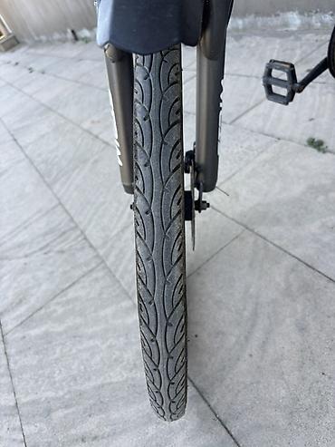 velosiped idman: Şəhər və yüngül off-road üçün universal dağ/trek velosipedi. Texniki — 2