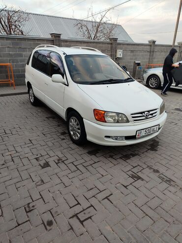 Toyota: Toyota Ipsum: 2001 г., 2 л, Автомат, Бензин, Минивэн