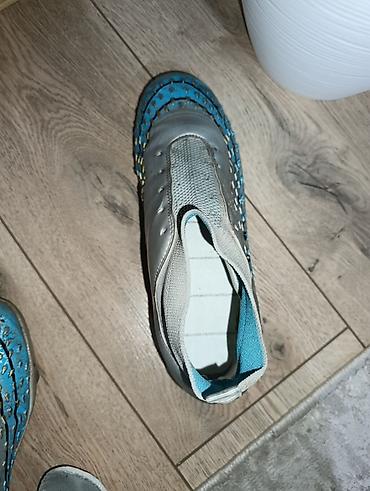 муж красовки: Футбольные бутсы/сороконожки Adidas Predator (взрослые) РАЗМЕР 40 - — 8
