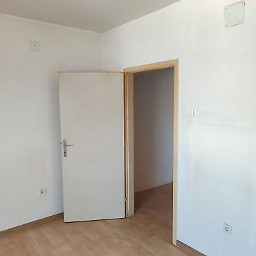 Stan na dan: ​garsonjeru od 21m2 na odličnoj lokaciji u Ustaničkoj ulici (kod — 4