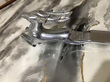 masin ucun ust baqaj: Xrom “cəld qaçan maral” kapot emblemi - Material: xrom örtüklü metal — 2
