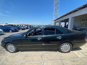 w210 lyuk: Mercedes-Benz E‑Class (W210) sedan - Korpus: qara/yaşıl tünd rəngli — 5