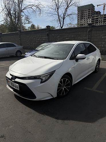 toyota karola: Toyota Corolla: 2023 г., 1.8 л, Гибрид, Седан — 2