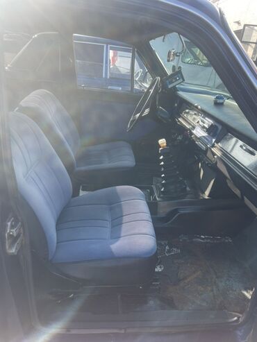 QAZ: QAZ 24 Volga: 2.4 l | 1982 il 200000 km Sedan — 8