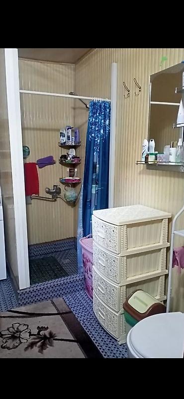 Үйлөрдү ижарага берүү: 58 м², 3 бөлмө, Чыгыш (эски) автовокзал, Чогуу жашоосу жок — 2