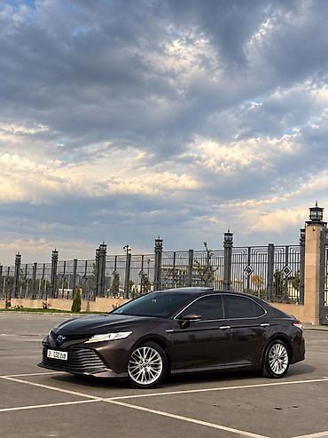 camr: Toyota Camry: 2018 г., 2.5 л, Вариатор, Гибрид, Седан — 6