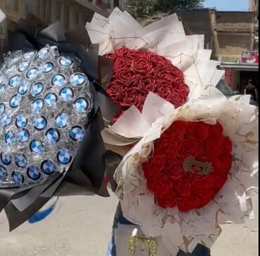 Süni güllər: Sifarisle hazirlanir — 26