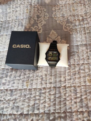 часы фирменные: CASIO World Time — электронные наручные часы в классическом