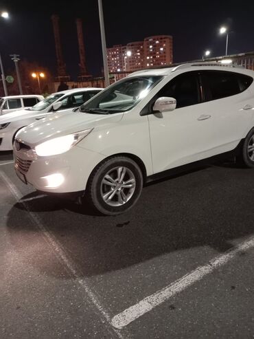 Hyundai: Hyundai ix35 2010 offroader/SUV,5 qapı ağ rəng 2.0 mühərrik 150 at — 7