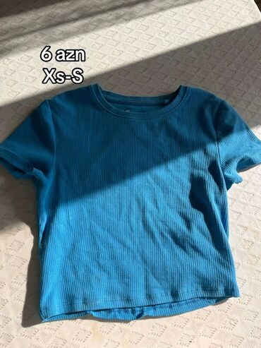 бюстгальтеры push up: Məhsul: Qısaqol qadın köynəyi - Rəng: Mavi - Parça: İncə zolaqlı