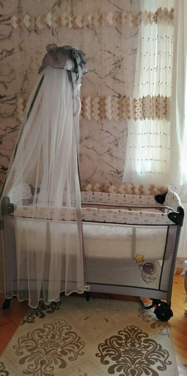 manej carpayı: Beşik Manej 140 azn satilir. Baha alınıb,1dəfə istifadə olunub.matras