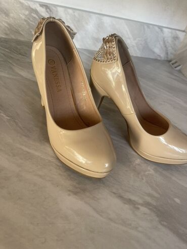 чачы casio: Туфли-лодочки Vanessa на каблуке - Цвет: бежевый (нюд) - Материал