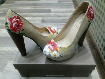 Tuflilər: Tuflilər, Ölçü: 37, rəng - Qızılı, Yeni — 4