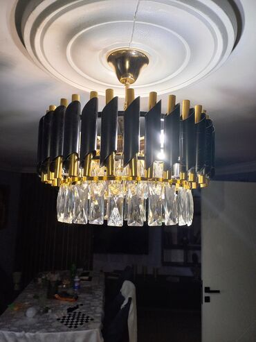 lyusturlar: Çılçıraq, 6 lampa, Metal