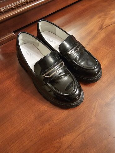 Детская обувь: Продаю обувь для девочки. Обувь новая или в идеальном состоянии ( 1-2 — 29