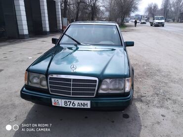 Mercedes-Benz: Mercedes-Benz E 220: 1995 г., 2.2 л, Механика, Бензин, Седан