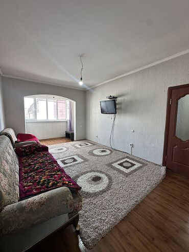 продаю квартиру 23000: 3 комнаты, 90 м², 106 серия улучшенная, 9 этаж, Старый ремонт