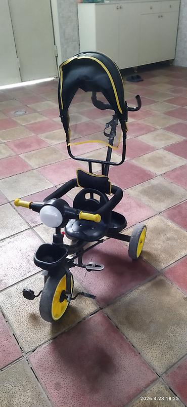Uşaq dünyası: Uşaq üçtəkərli velosipedi – itələmə tutacağı və günlüyü olan model — 1