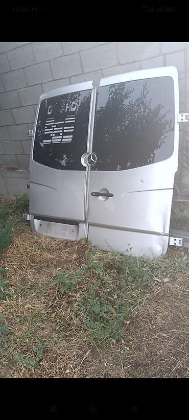 спринтер крыша: Задние распашные двери для фургона Mercedes-Benz Sprinter — 1