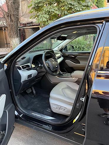 платинум: Toyota Highlander: 2020 г., 2.5 л, Гибрид, Внедорожник — 4
