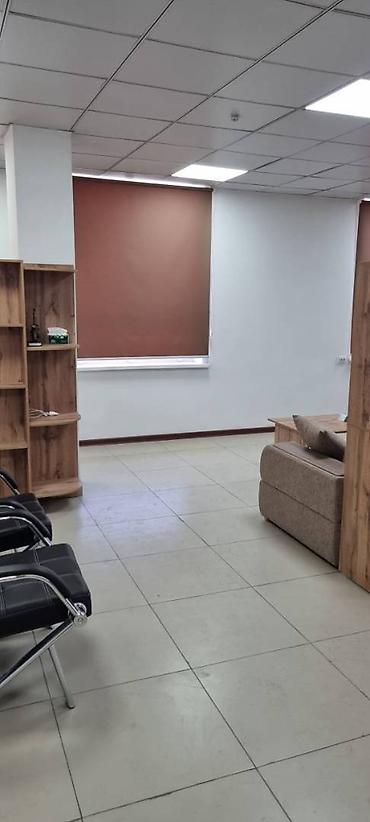 Аренда офисов: Аренда офисов, 65 м², В бизнес центре, 1 линия, С оборудованием, С отдельной кухней — 9