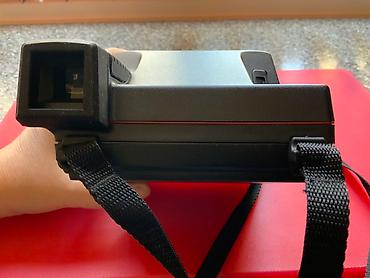 kingdom come: Polaroid 600 İmpulse- fotokamerası. İstehsalçı ölkə: United Kingdom. 1 — 2