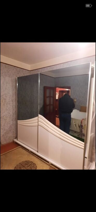 Divan və kreslo dəstləri: İşlənmiş, Kupe, 2 qapılı Düz dolab, Dolab-asılqan