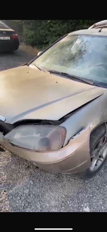 купить авто в нерабочем состоянии: Автомобиль седан/универсал серебристого цвета. Кузов и внешний вид: -