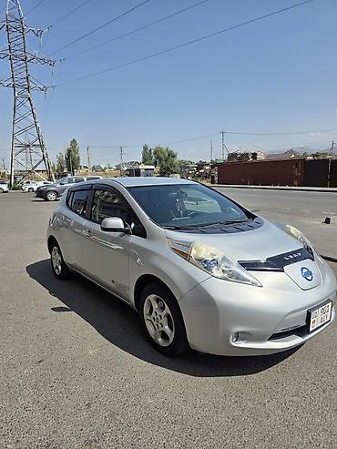 mini ev: Nissan Leaf: 2013 г., Электромобиль, Хэтчбэк — 3