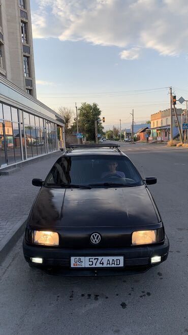 Volkswagen: Volkswagen Passat: 1992 г., 1.8 л, Механика, Газ, Универсал
