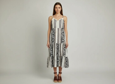 białe sandały na obcasie ccc: Yessica, Women`s dress, size S