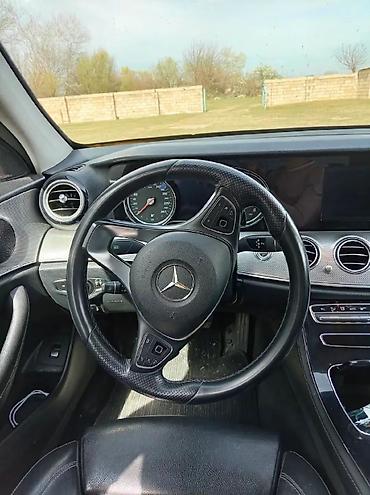 Mercedes-Benz: Mercedes-Benz E-Class: 2 l | 2017 il Sedan — 7